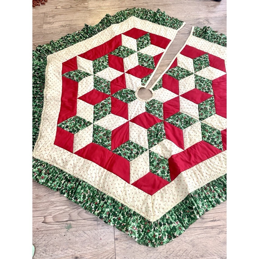 Vintage Hand Made Patchwork Country Quilt Style Christmas Tree Skirt 52x45 - Picture 2 of 4
